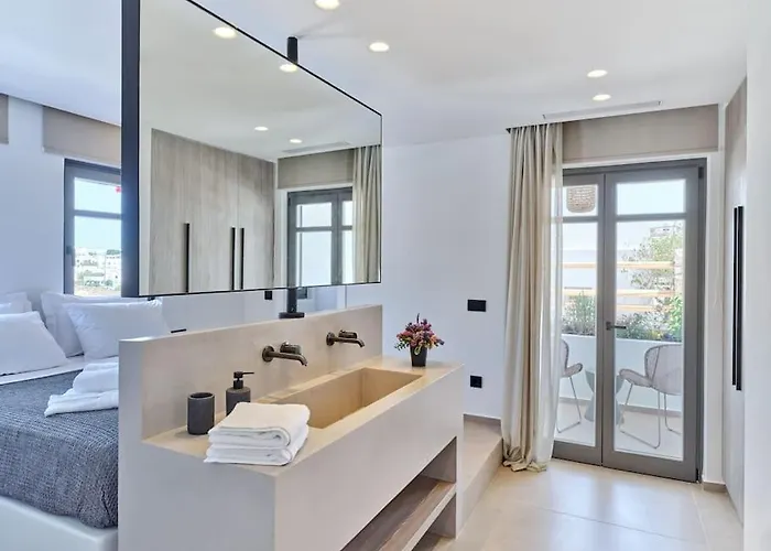 Sol Paros * Náoussa